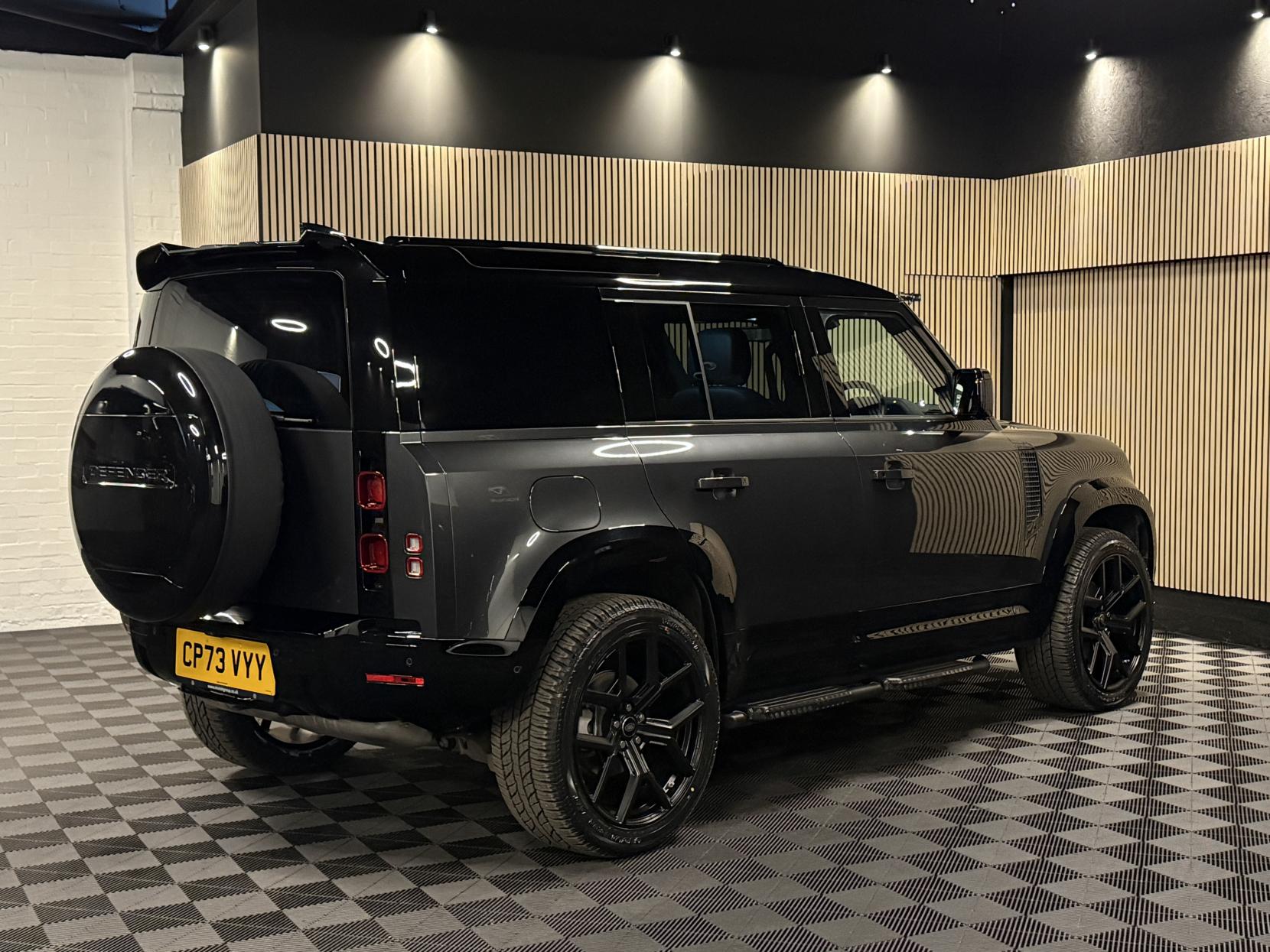 Land Rover Defender 110 3.0 D250 MHEV SE Hard Top SUV 5dr Diesel Auto 4WD MWB Euro 6 (s/s) (250 ps)