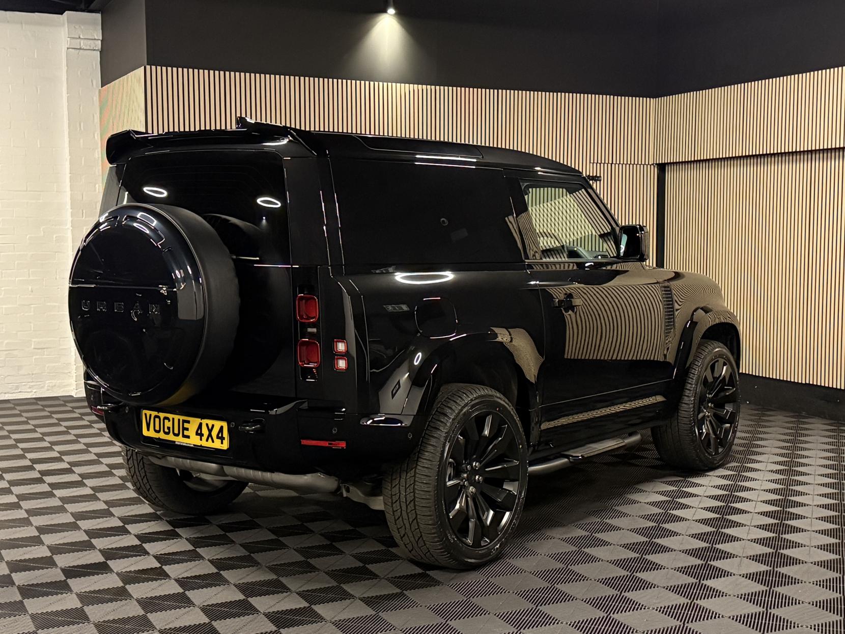 Land Rover Defender 90 3.0 D250 MHEV X-Dynamic HSE Hard Top SUV 3dr Diesel Auto 4WD SWB Euro 6 (s/s) (250 ps)