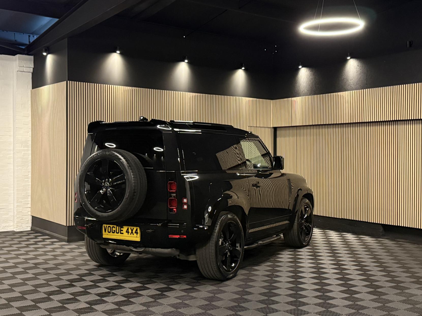 Land Rover Defender 90 3.0 D350 MHEV X-Dynamic HSE Hard Top SUV 3dr Diesel Auto 4WD SWB Euro 6 (s/s) (350 ps)