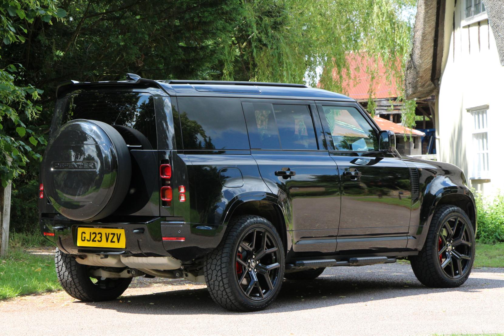 Land Rover Defender 110 3.0 D300 MHEV X-Dynamic HSE Hard Top SUV 5dr Diesel Auto 4WD MWB Euro 6 (s/s) (300 ps)