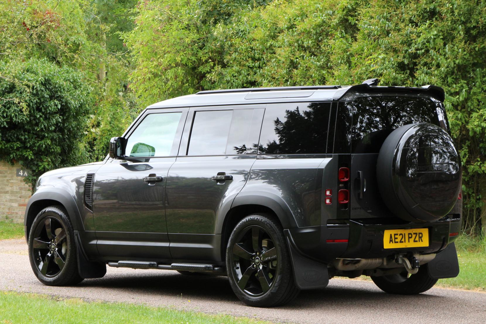 Land Rover Defender 110 3.0 D300 MHEV HSE Hard Top SUV 5dr Diesel Auto 4WD MWB Euro 6 (s/s) (300 ps)