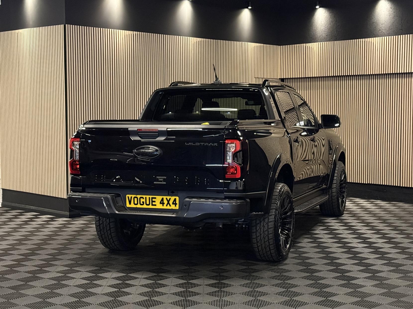 Ford Ranger 3.0 TD V6 EcoBlue Wildtrak Pickup Double Cab 4dr Diesel Auto 4WD Euro 6 (s/s) (240 ps)