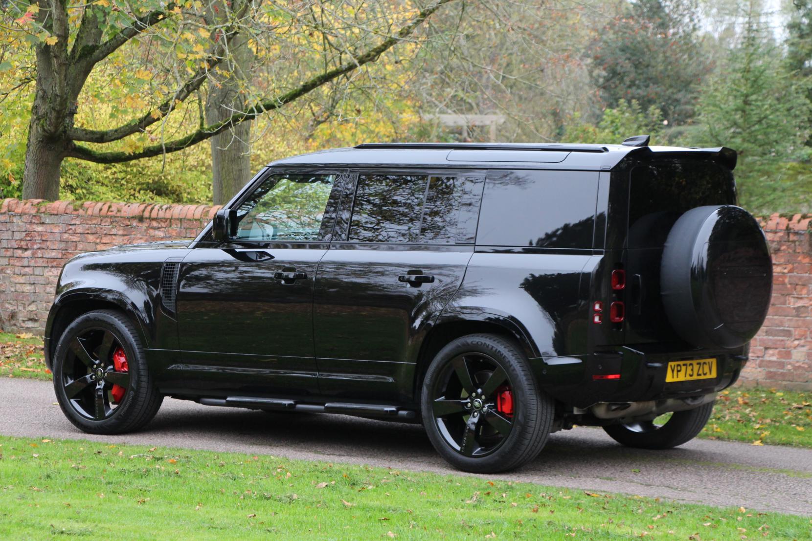 Land Rover Defender 110 3.0 D300 MHEV X-Dynamic HSE Hard Top SUV 5dr Diesel Auto 4WD MWB Euro 6 (s/s) (300 ps)