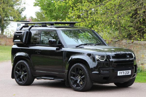 Land Rover DEFENDER 90 X-Dynamic SE D250 MHEV - URBAN STYLING - PAN ROOF